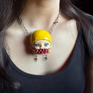 Handmade OOAK Gothic Doll Head Pendant Necklace – Dark Aesthetic Handmade Jewelry | Creepy Cute Gift｜Gothic jewelry gifted