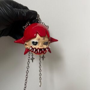Handmade OOAK Gothic Doll Head Pendant Necklace – Dark Aesthetic Handmade Jewelry | Creepy Cute Gift｜Gothic jewelry gifted